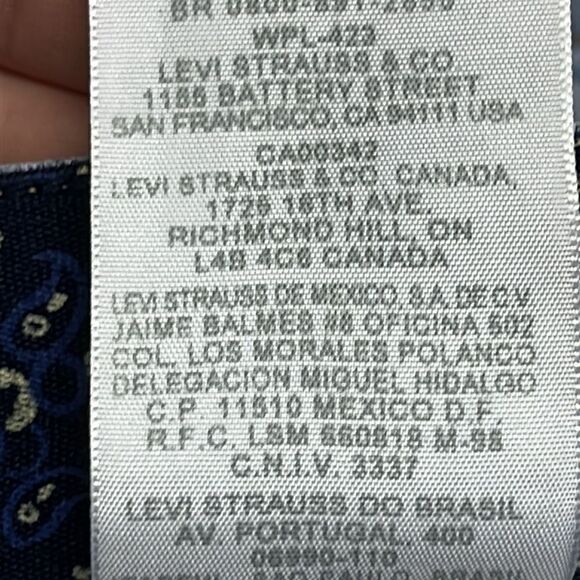 Levi’s Light Wash 4-Pocket Button Zipper Jean Shorts- Size 10 - Picture 16 of 16